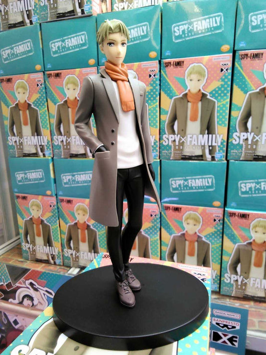 Lloyd Forger DXF The Move CODE: White (Spy X Family)