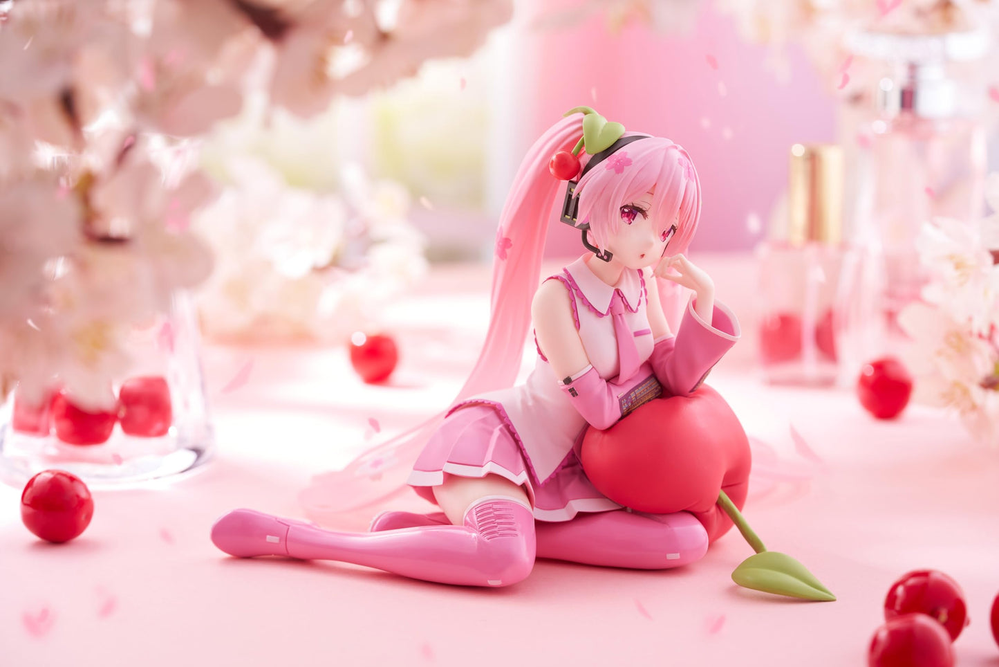 Hatsune Miku - Desktop Cute Sakura Miku (Cherry Cushion Ver.)