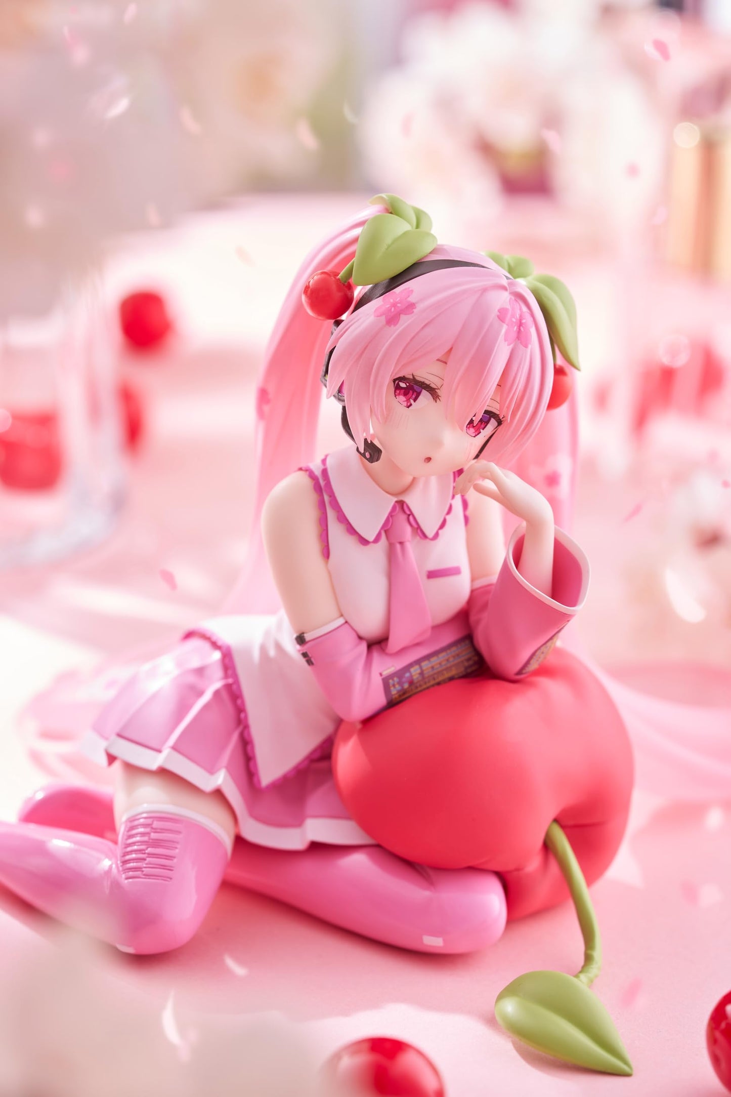 Hatsune Miku - Desktop Cute Sakura Miku (Cherry Cushion Ver.)