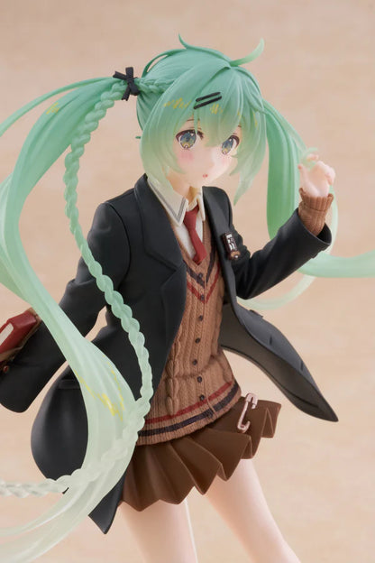 Hatsune Miku: Fashion Figure (Preppy Ver.)