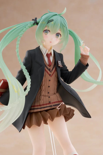 Hatsune Miku: Fashion Figure (Preppy Ver.)