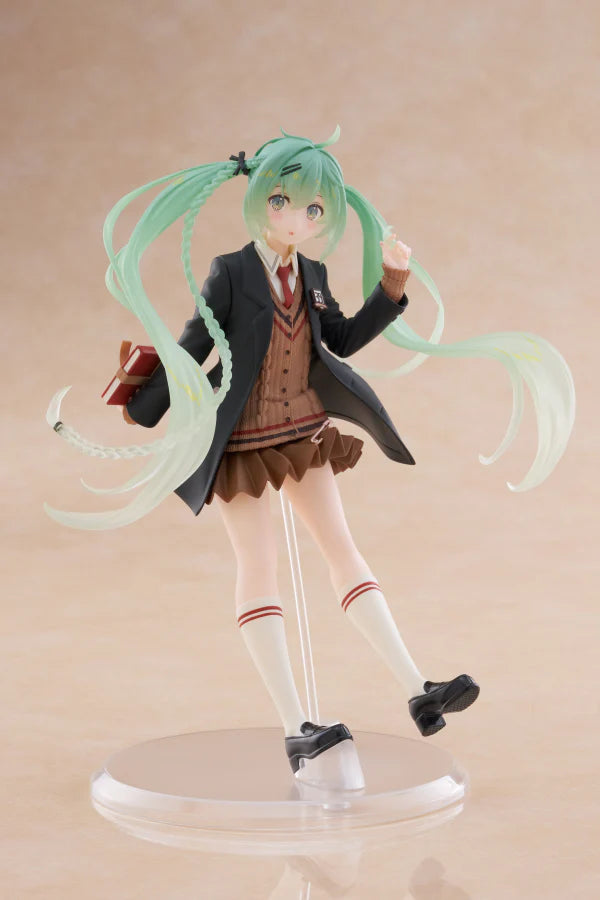 Hatsune Miku: Fashion Figure (Preppy Ver.)